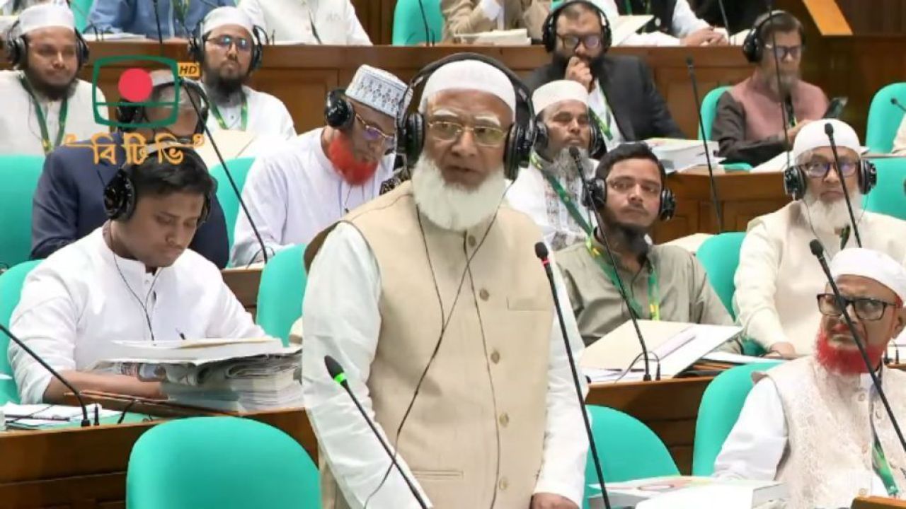 সারা দেশে চাঁদাবাজি ও অব্যবস্থাপনা নিয়ে সংসদে বিরোধীদলীয় নেতার তোপ