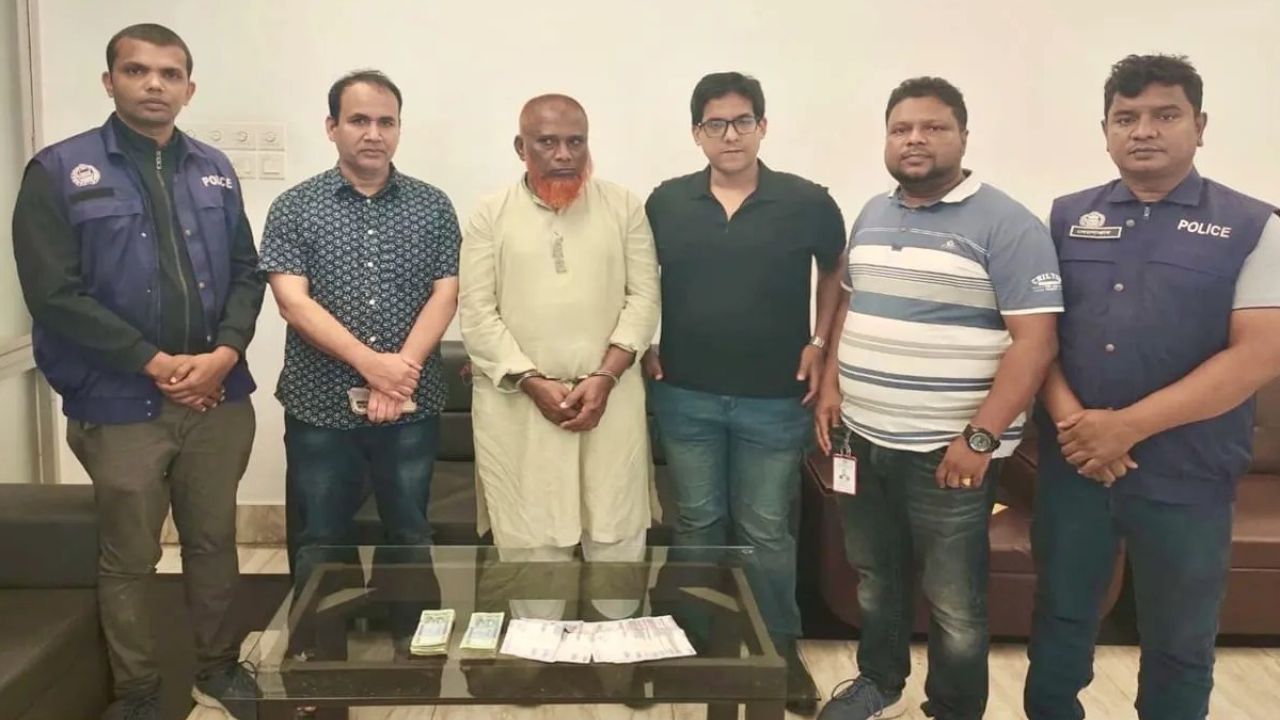 হজক্যাম্পে হজযাত্রীর টাকা চুরির ঘটনায় গ্রেফতার ২, রিয়াল উদ্ধার