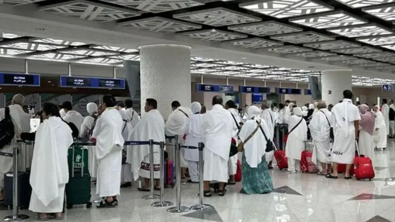 সৌদি আরব পৌঁছেছেন ৪৩ হাজার বাংলাদেশি হজযাত্রী