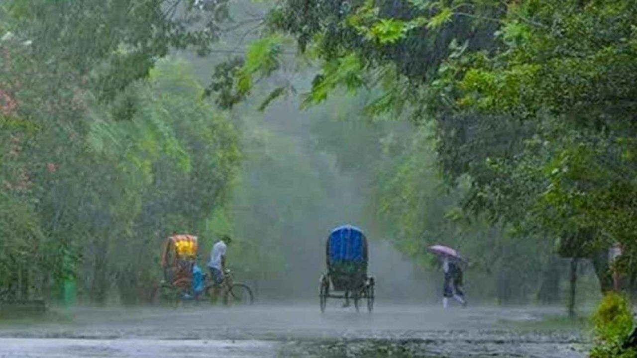 চার বিভাগে সোমবার দুপুরের মধ্যে অতিভারি বর্ষণের শঙ্কা