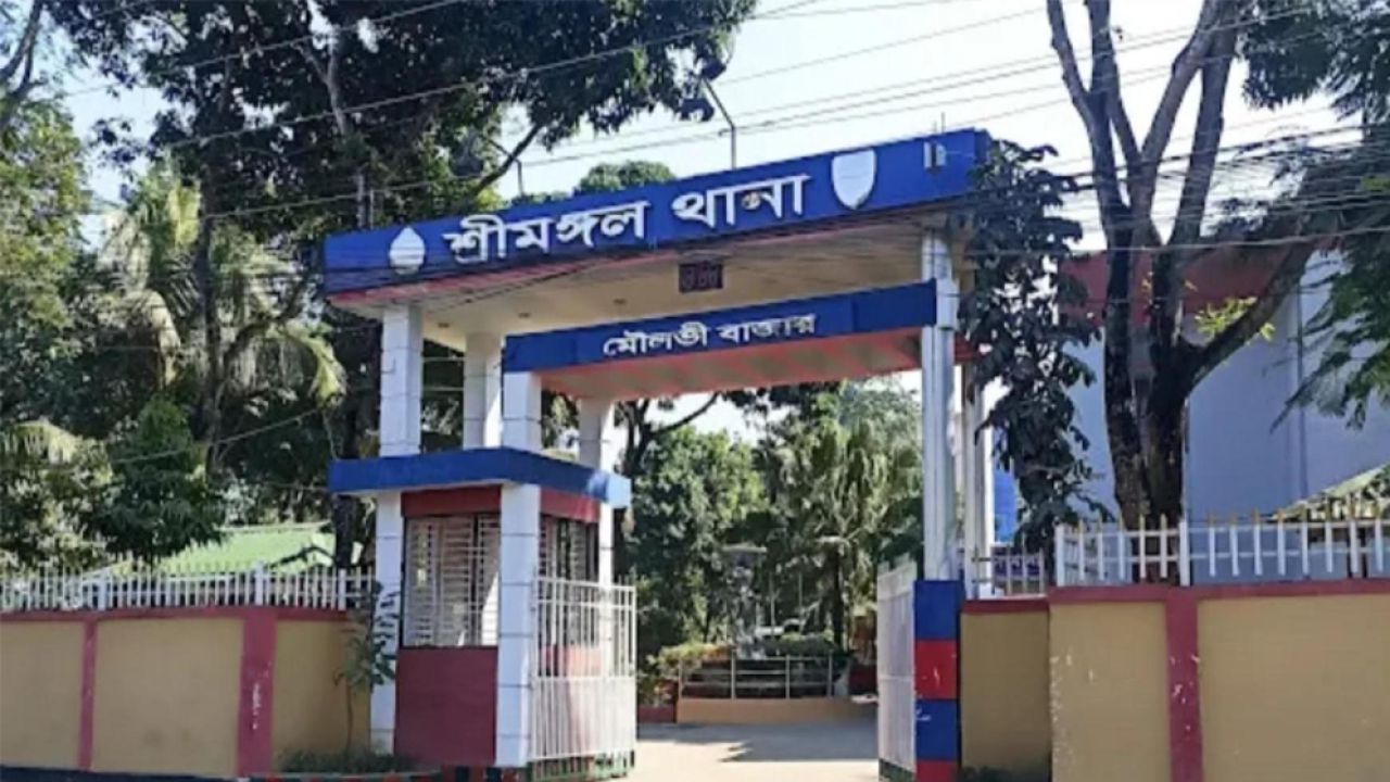 মসজিদে সিজদারত অবস্থায় বৃদ্ধকে হত্যা, গ্রেফতার ১