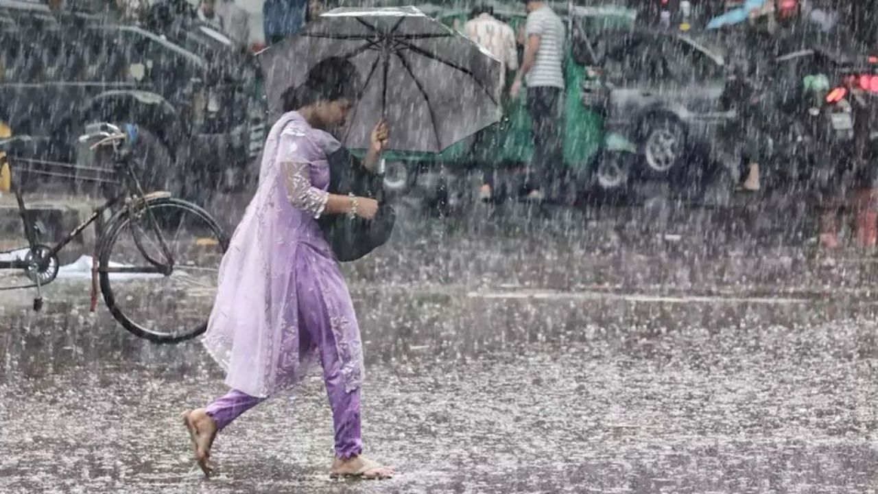 দেশের ১৩ অঞ্চলে ৬০ কিমি বেগে ঝড়ের পূর্বাভাস: নদীবন্দরে ১ নম্বর সতর্ক সংকেত