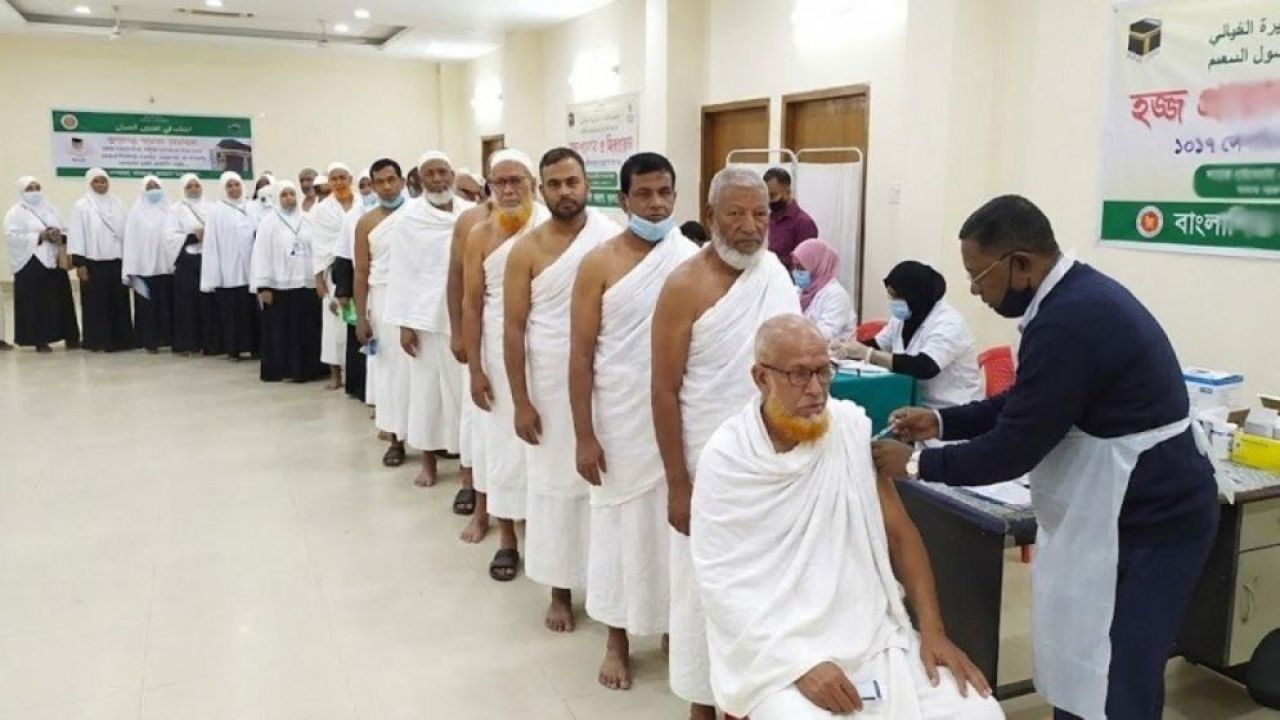 সৌদি পৌঁছেছেন প্রায় ৪৫ হাজার বাংলাদেশি হজযাত্রী