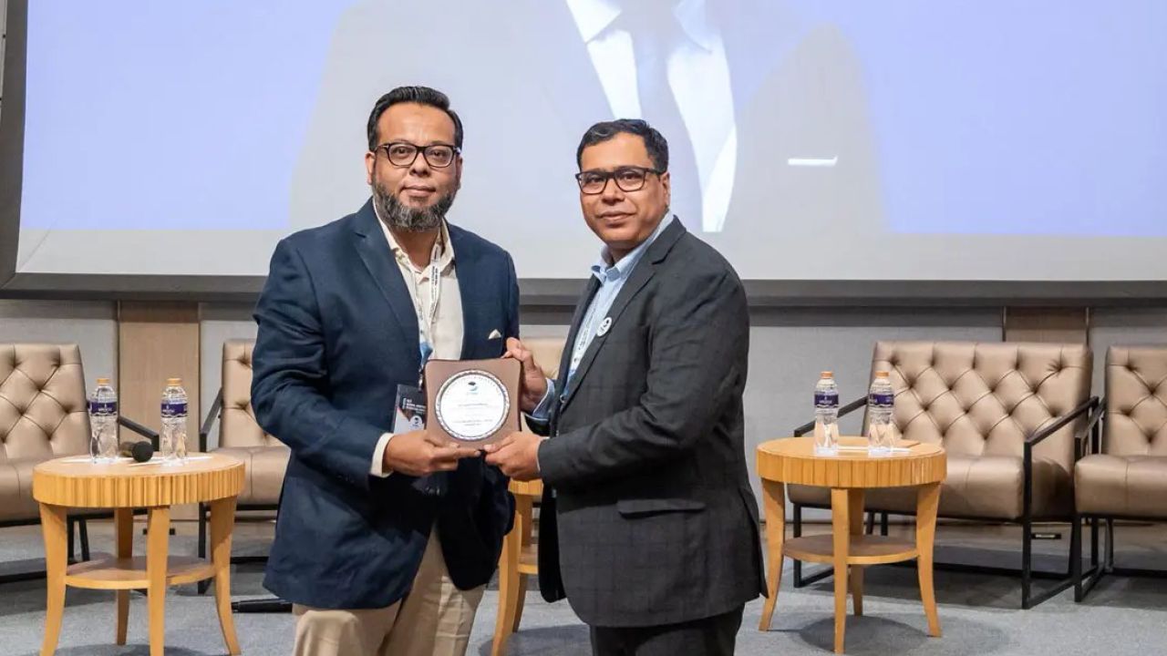 বর্ষসেরা আরবিট্রেশন আইনজীবী পুরস্কার পেলেন ব্যারিস্টার জুনায়েদ চৌধুরী
