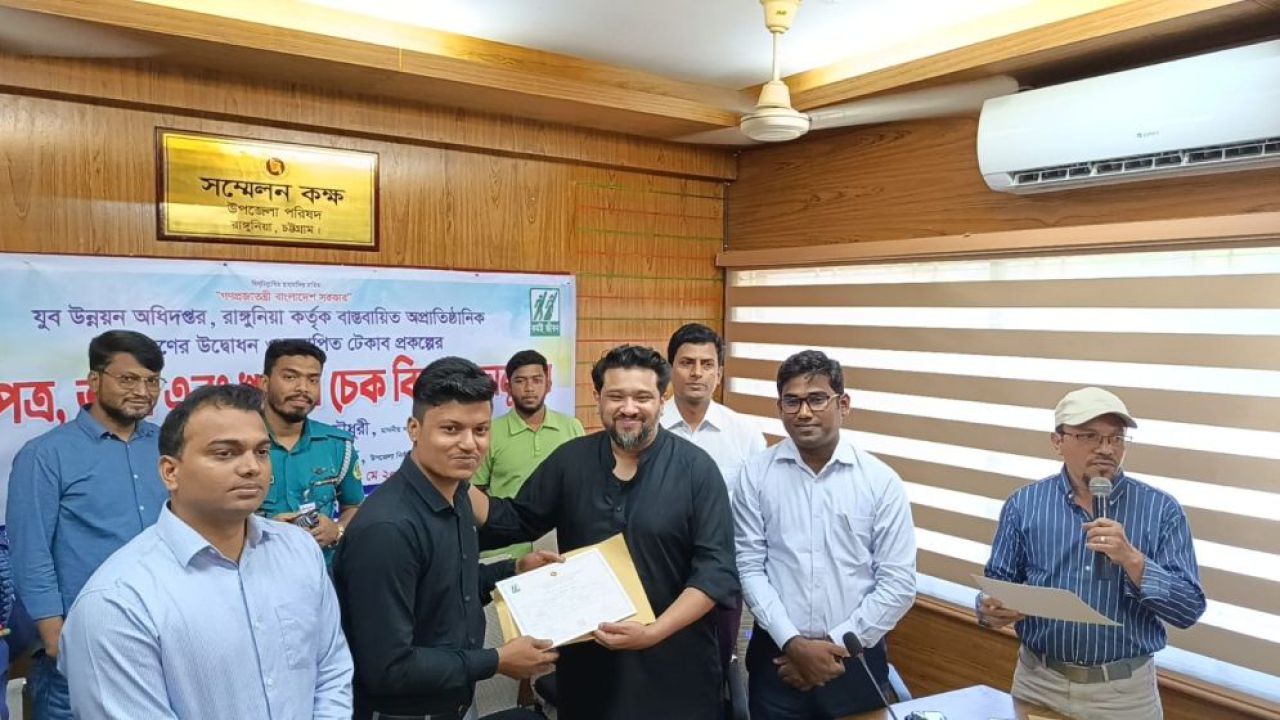 তরুণদের কর্মসংস্থানে কাজ করতে চান সংসদ সদস্য হুম্মাম
