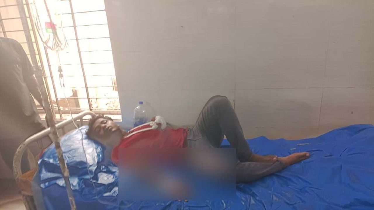 মাদককারবারিদের রামদায়ের কোপে আহত ৩ র‍্যাব সদস্য