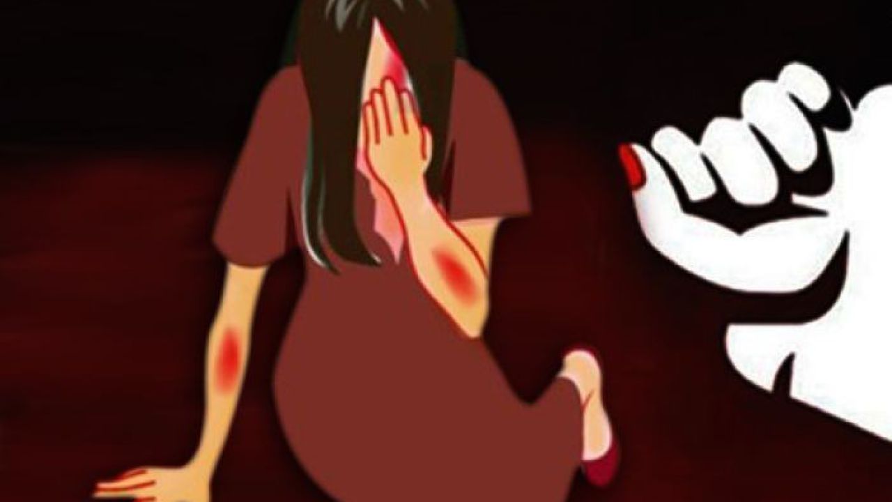 জাবিতে নারী শিক্ষার্থীকে জঙ্গলে টেনে নিয়ে ধর্ষণচেষ্টা