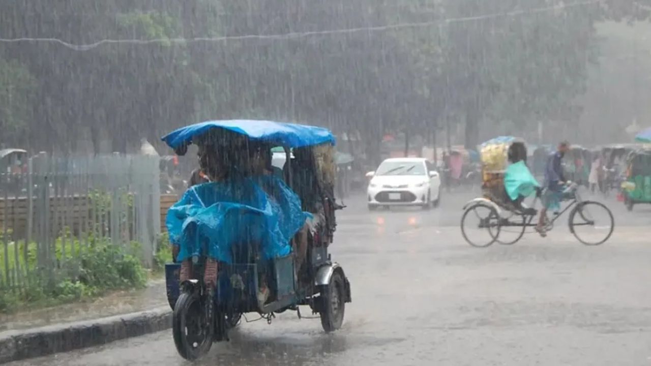 ঢাকায় বৃষ্টির সম্ভাবনা, কমতে পারে তাপমাত্রা