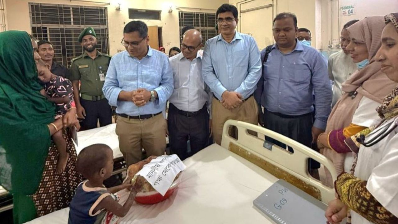 যমজ শিশু হাসান-হোসেনের পাশে প্রধানমন্ত্রী তারেক রহমান