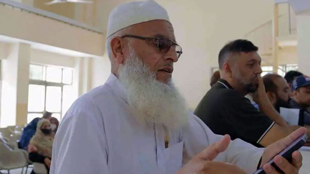 দশ বছরের সংগ্রাম শেষে হজে যাচ্ছেন সাফদার খান
