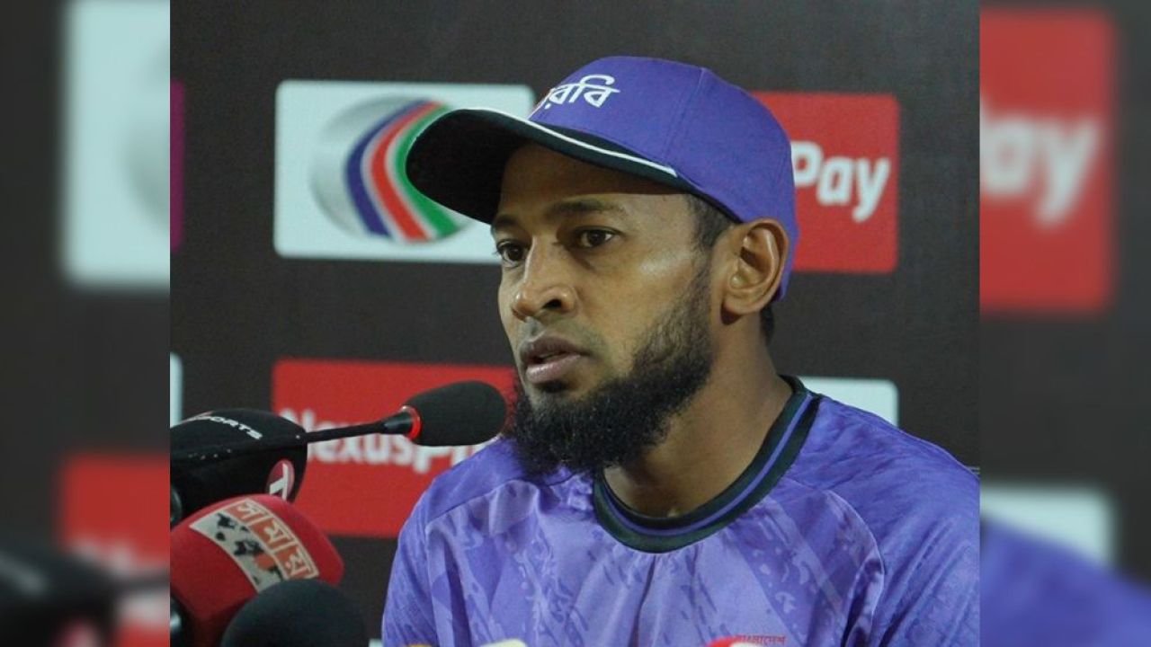 ড্রেসিংরুমের ‘অভিভাবক’ মুশফিক: তরুণদের দিলেন শৃঙ্খলার বিশেষ বার্তা