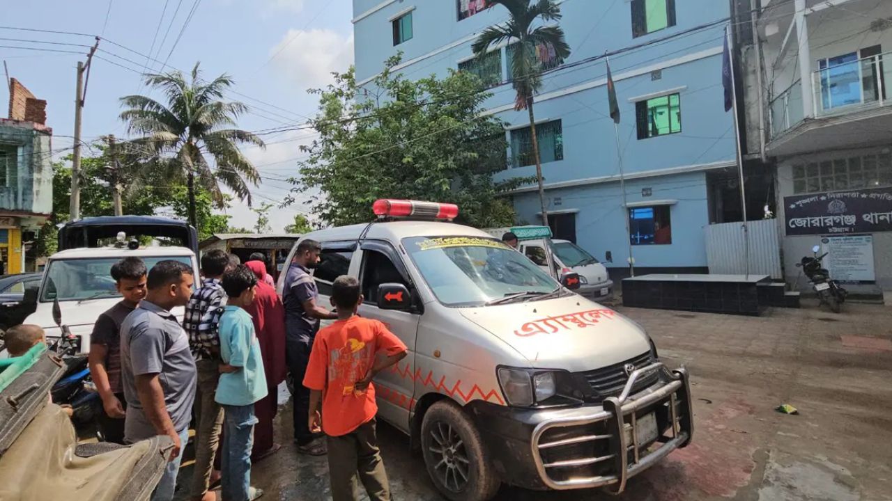 চট্টগ্রামে ছেলের আঘাতে বাবার মৃত্যু, ছেলে গ্রেফতার