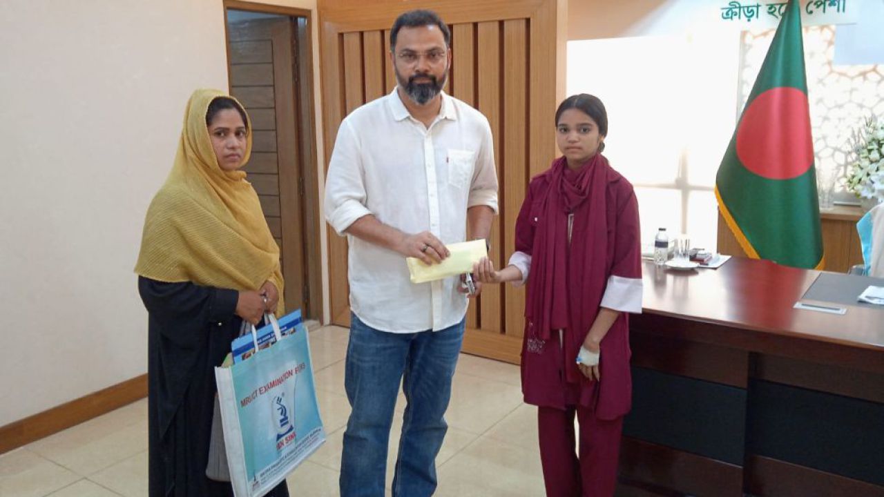 আহত কাবাডি খেলোয়াড়কে ক্রীড়া প্রতিমন্ত্রীর আর্থিক সহায়তা