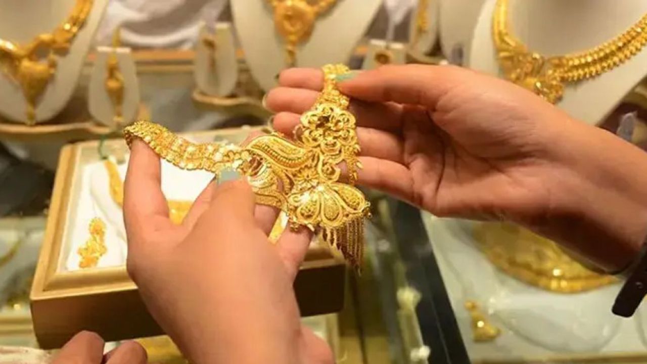 ২২ ক্যারেট স্বর্ণের দাম কমে নতুন মূল্য নির্ধারণ