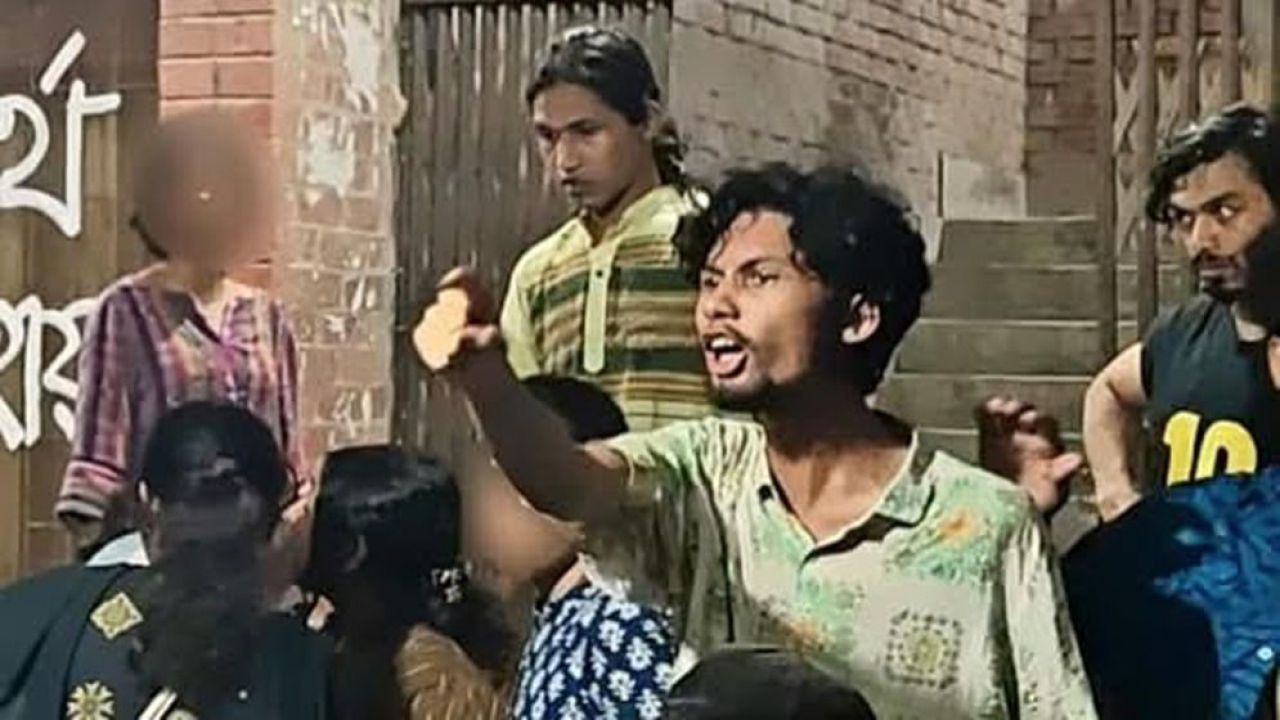জাবিতে সাংবাদিকদের পেশাগত দায়িত্ব পালনে বাধা ও হুমকির তীব্র নিন্দা