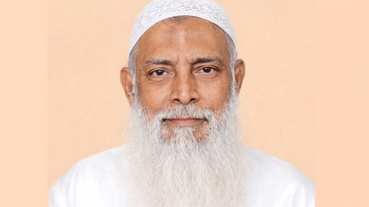ধর্মমন্ত্রীর উদ্যোগে দুই হজযাত্রীর সৌদি যাত্রা নিশ্চিত