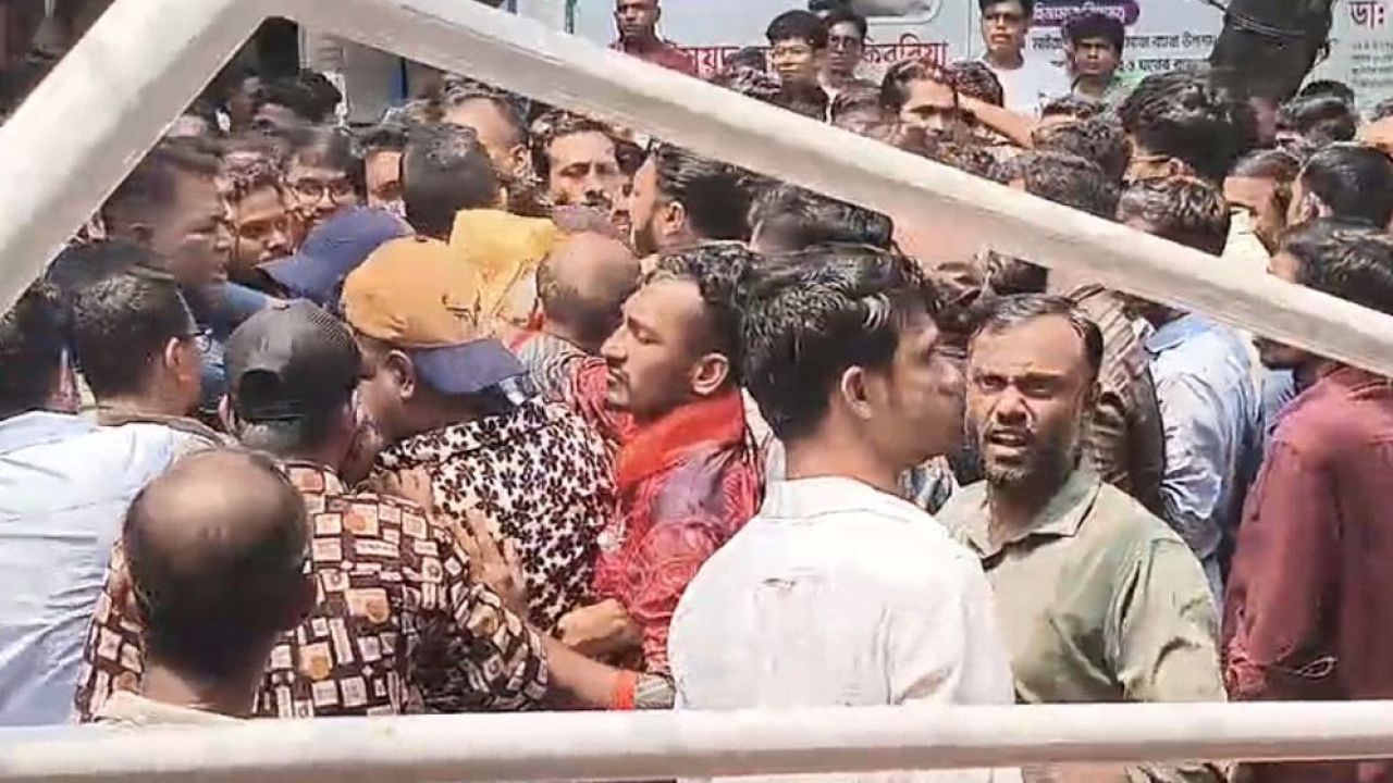 মোহাম্মদপুরে ছাগলের হাট বসানোকে কেন্দ্র করে বিএনপি ও অঙ্গসংগঠনের মধ্যে সংঘর্ষ