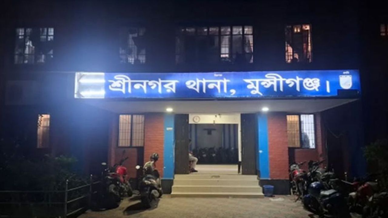 শ্রীনগরে ১২ লাখ টাকার কুরবানির গরু ছিনতাই