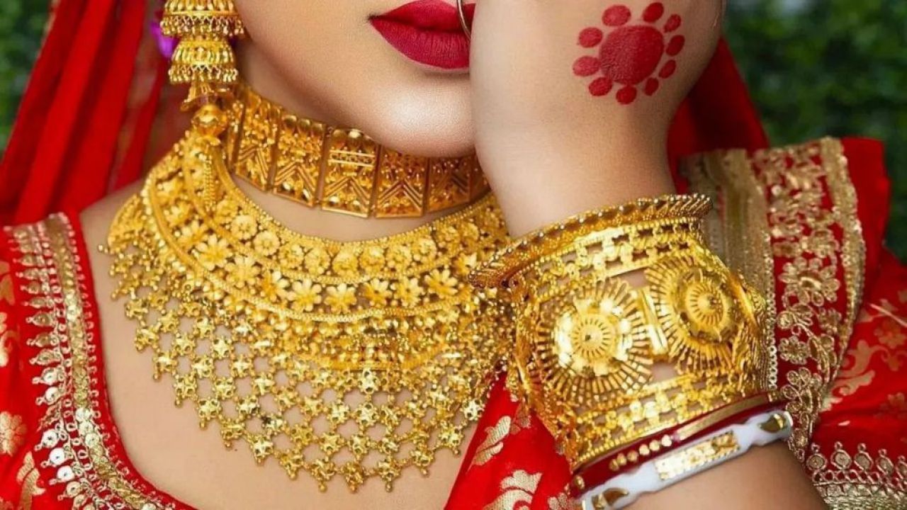 দেশের বাজারে স্বর্ণ ও রুপার নতুন মূল্যতালিকা