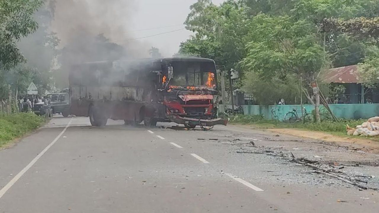 ফটিকছড়িতে বাস-মোটরসাইকেল সংঘর্ষে বাবা-ছেলের মৃত্যু