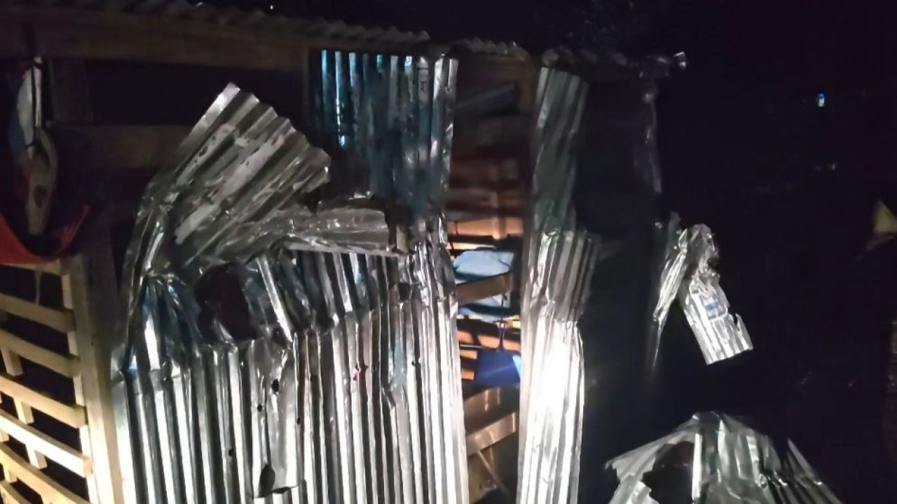 গোপালগঞ্জে চোর আটক নিয়ে দুই গ্রামে সংঘর্ষে আহত ২০