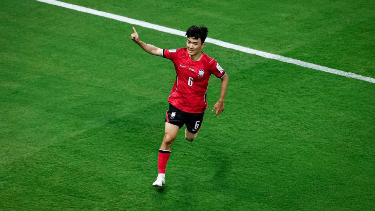 দীর্ঘ খরা কাটিয়ে দক্ষিণ কোরিয়ার নায়ক হোয়াং