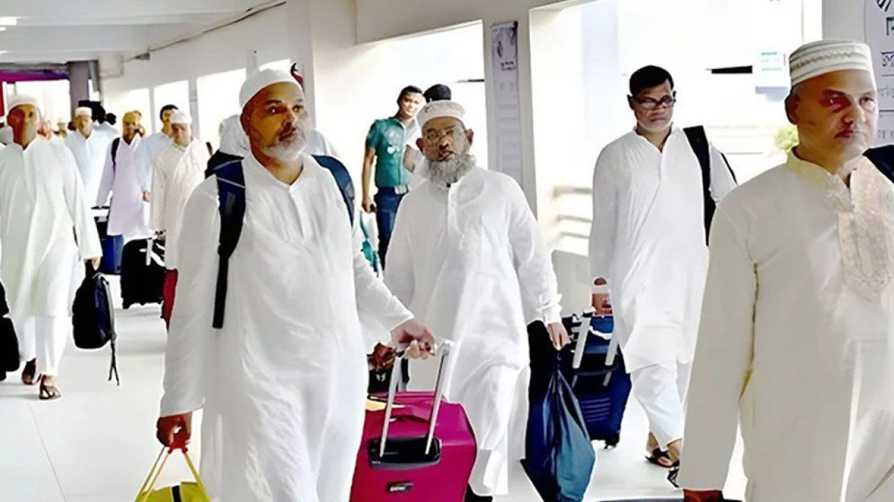 দেশে ফিরেছেন ৫৪ হাজার হাজি, মৃত ৫০