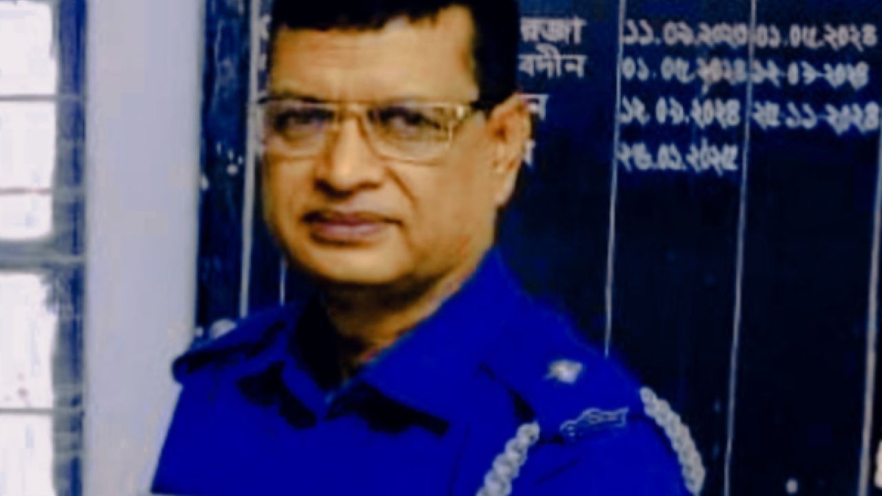 ‎নোয়াখালী হাতিয়া কিশোরী ধর্ষণের অভিযোগ উঠার পর লাপাত্তা জাহাজমারা পুলিশ তদন্ত কেন্দ্রে'র আইসি খোরশেদ আলম