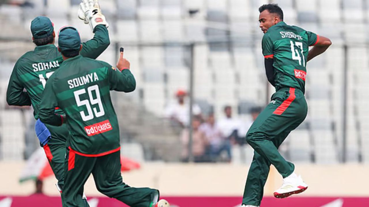 ৩ বলে অস্ট্রেলিয়ার ২ উইকেট শিকার শরীফুলের