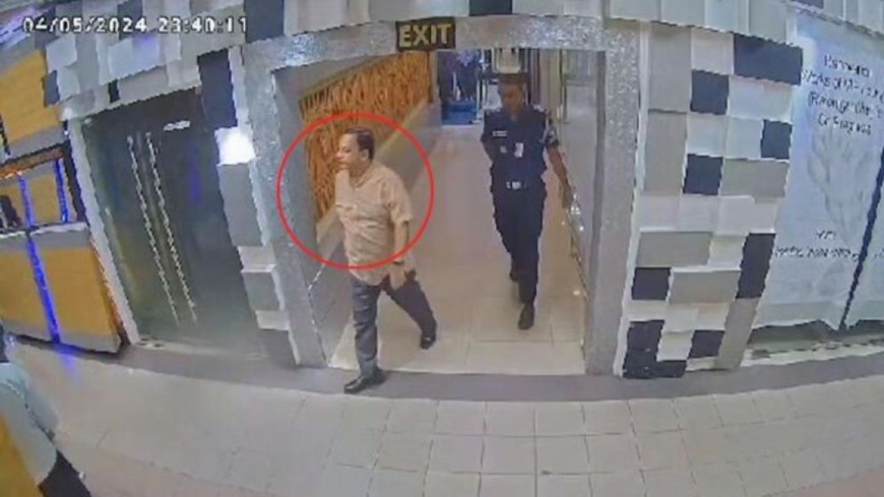 যে কৌশলে দেশ ছেড়েছিলেন বেনজীর আহমেদ