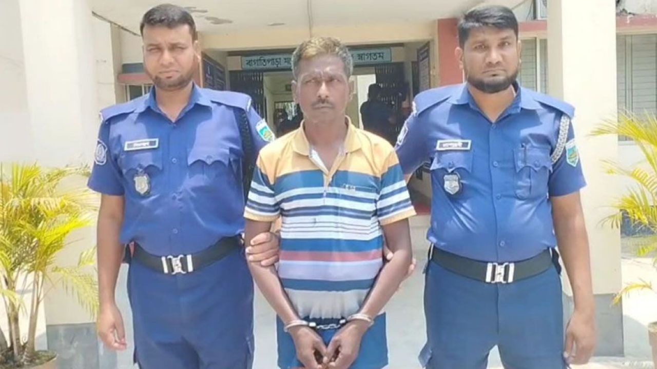 কাজে গিয়ে সংঘবদ্ধ ধর্ষণের শিকার গৃহবধূ, প্রধান আসামি গ্রেফতার