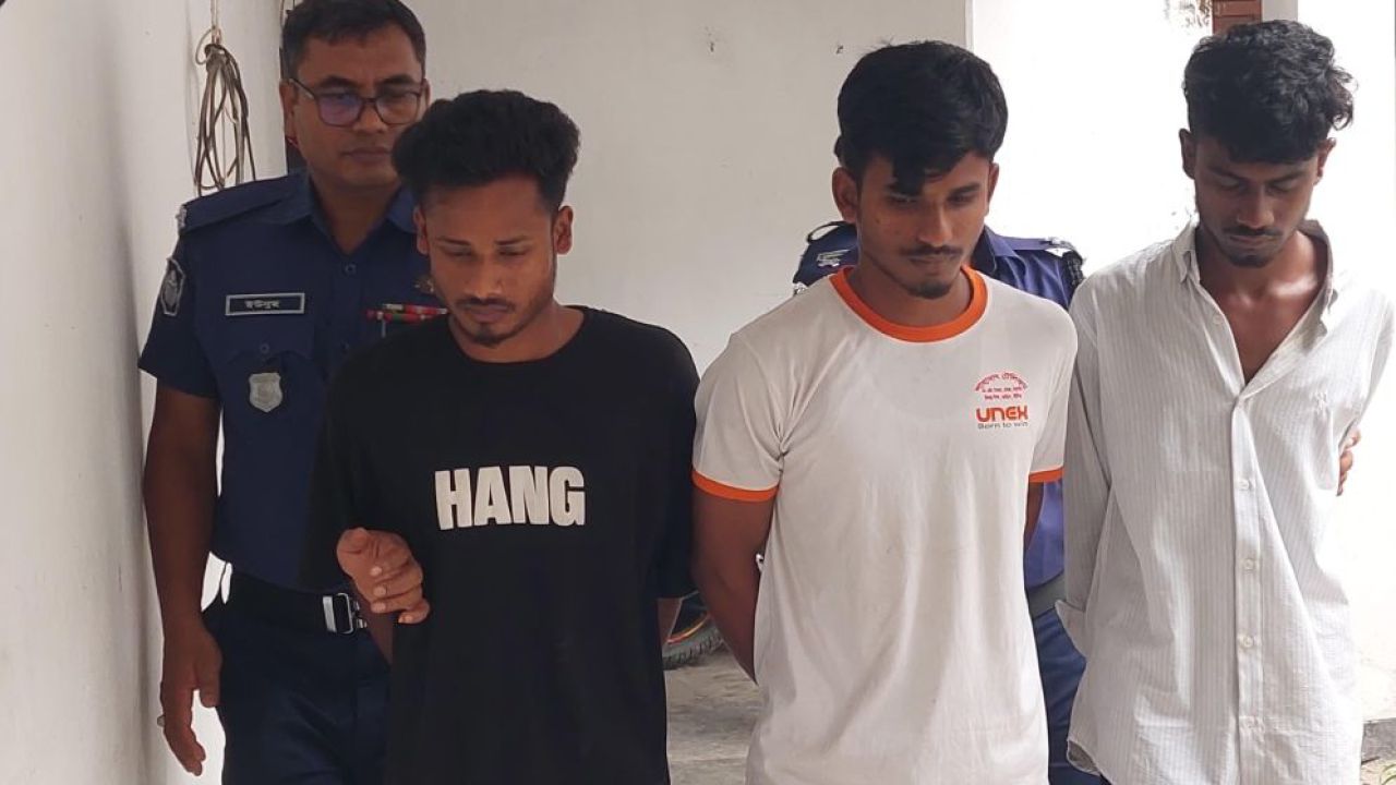 কিশোরীকে গণধর্ষণ, বন্ধুসহ গ্রেফতার ৩
