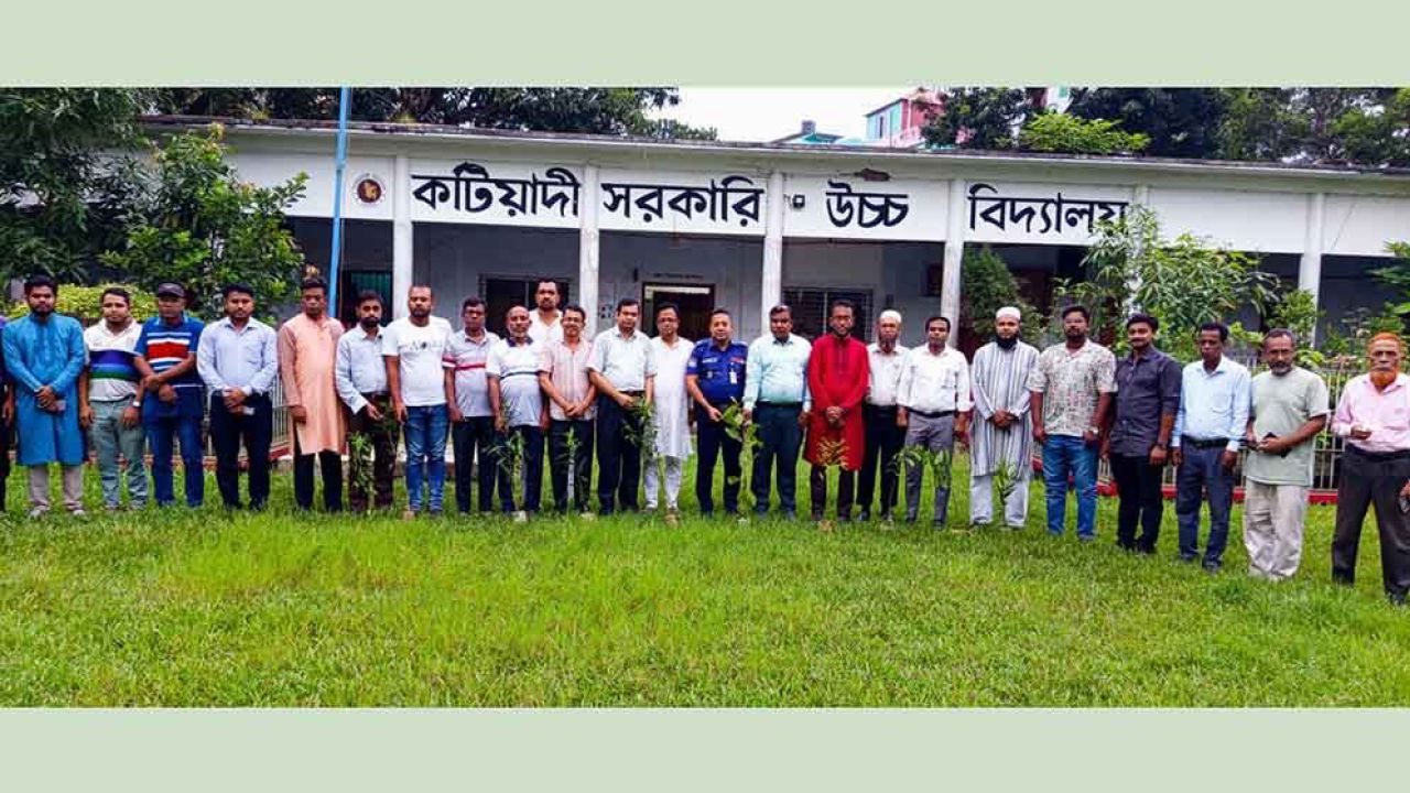 কটিয়াদীতে স্বজন সমাবেশের উদ্যোগে বৃক্ষরোপণ কর্মসূচি