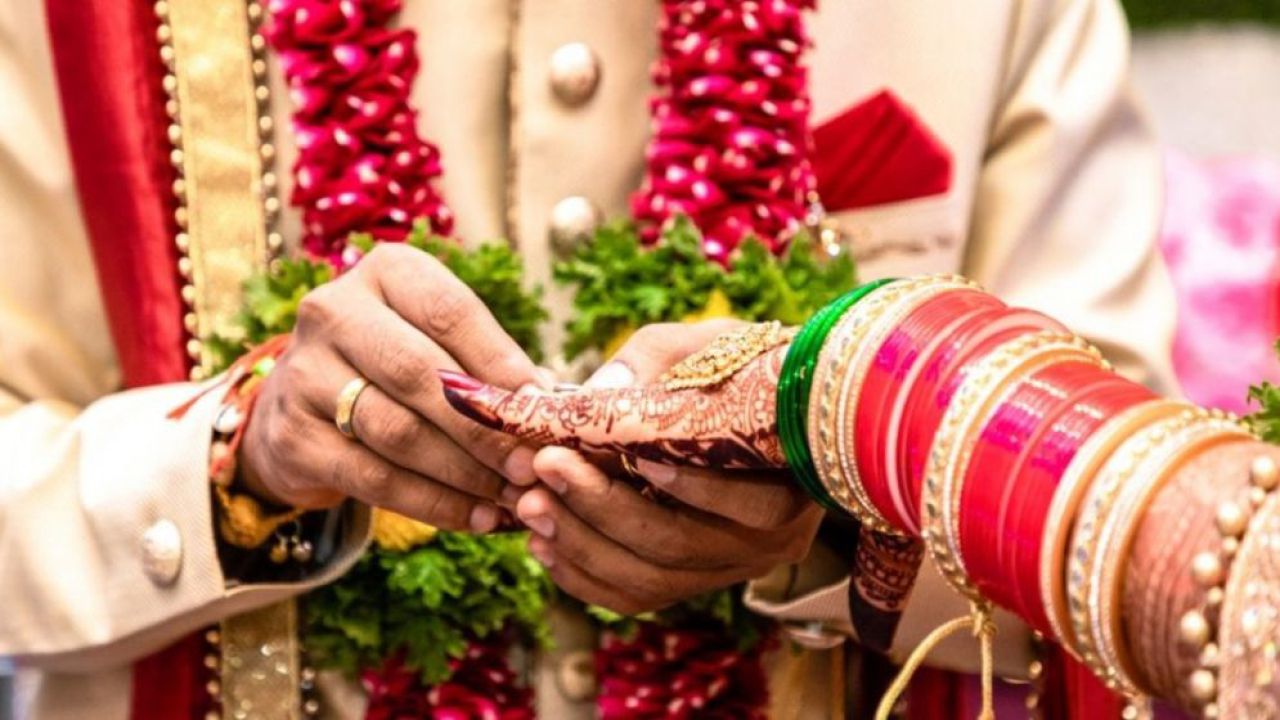 বৈবাহিক অবস্থা থেকে বাড়তে পারে ক্যানসারের ঝুঁকি