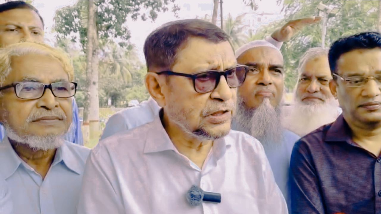 ‎নোয়াখালী সদর হাসপাতালে হঠাৎ পরিদর্শনে স্বাস্থ্যমন্ত্রী, তত্ত্বাবধায়ক প্রত্যাহার 