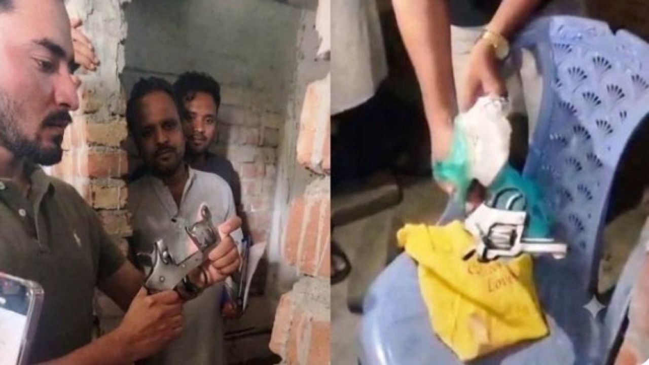 আশুলিয়ায় ‘মেইড ইন পাকিস্তান’ লেখা পিস্তল উদ্ধার