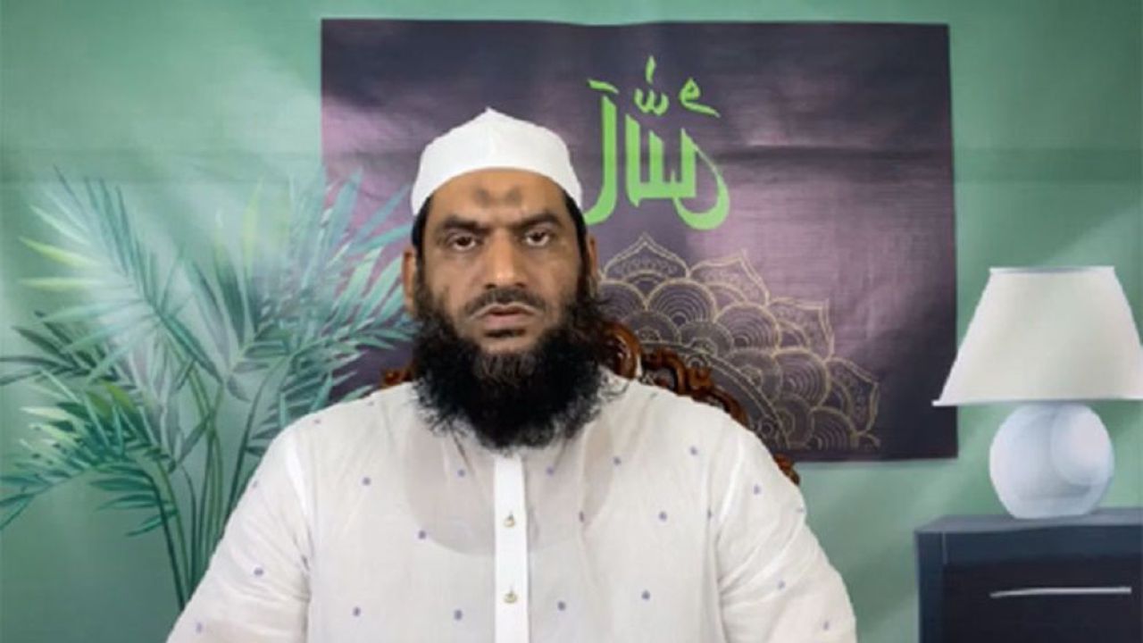 পাঁচ বছর পর রিসোর্টকাণ্ড ও ‘৫০১’ নিয়ে মুখ খুললেন মাওলানা মামুনুল হক