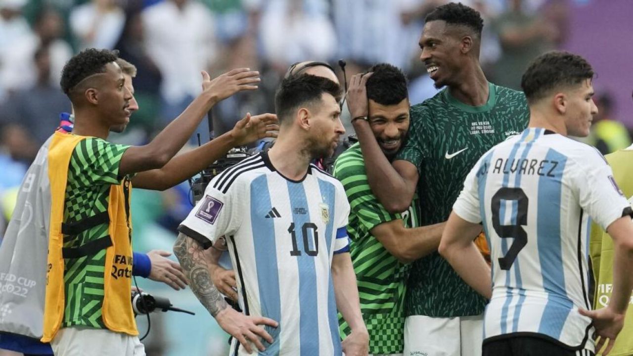 স্পেন ম্যাচের আগে আর্জেন্টিনার স্মৃতি নিয়ে যা বললেন সৌদি কোচ দনিস