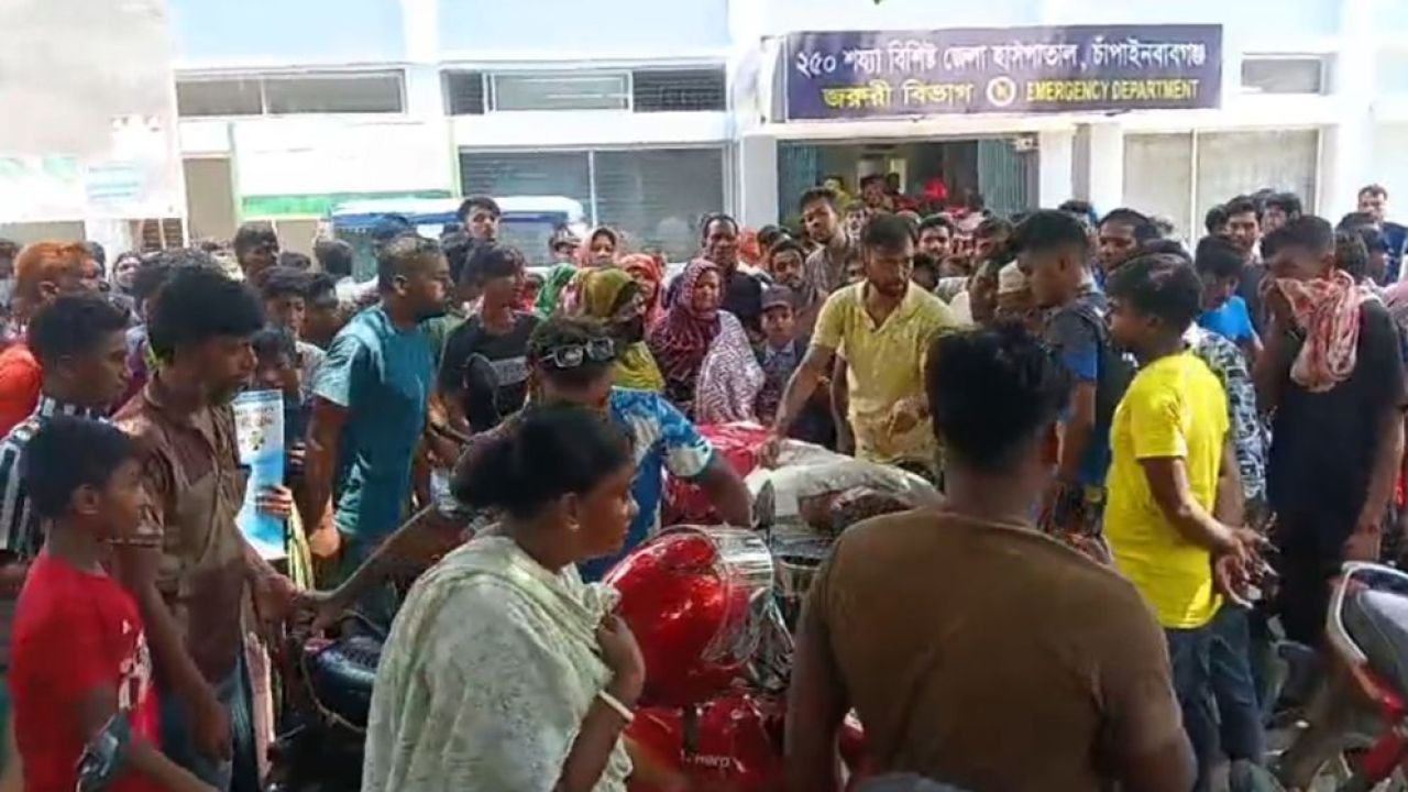 চুরির টাকার ভাগাভাগি নিয়ে বন্ধুর ছুরিকাঘাতে চাঁপাইনবাবগঞ্জে যুবক নিহত